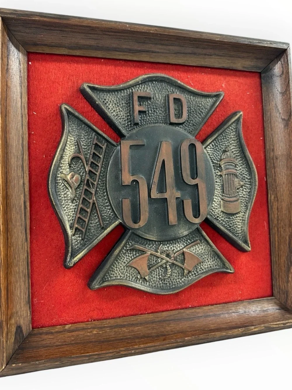 Vintage FD 549 Fire Department Maltese Cross Firefighter Wall Plaque 14.5”